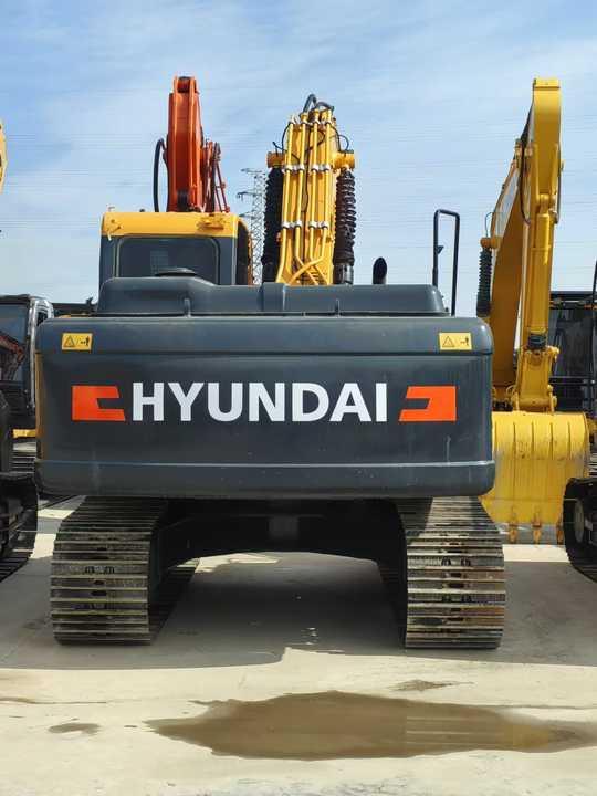 High Quality Used Hyundai 220lc-9s Excavators 22 Ton Hydraulic Crawler Used hyundai 210 220 215 305 Excavators for Sale - Excavator: picture 3 High Quality Used Hyundai 220lc-9s Excavators 22 Ton Hydraulic Crawler Used hyundai 210 220 215 305 Excavators for Sale - Excavator: picture 3