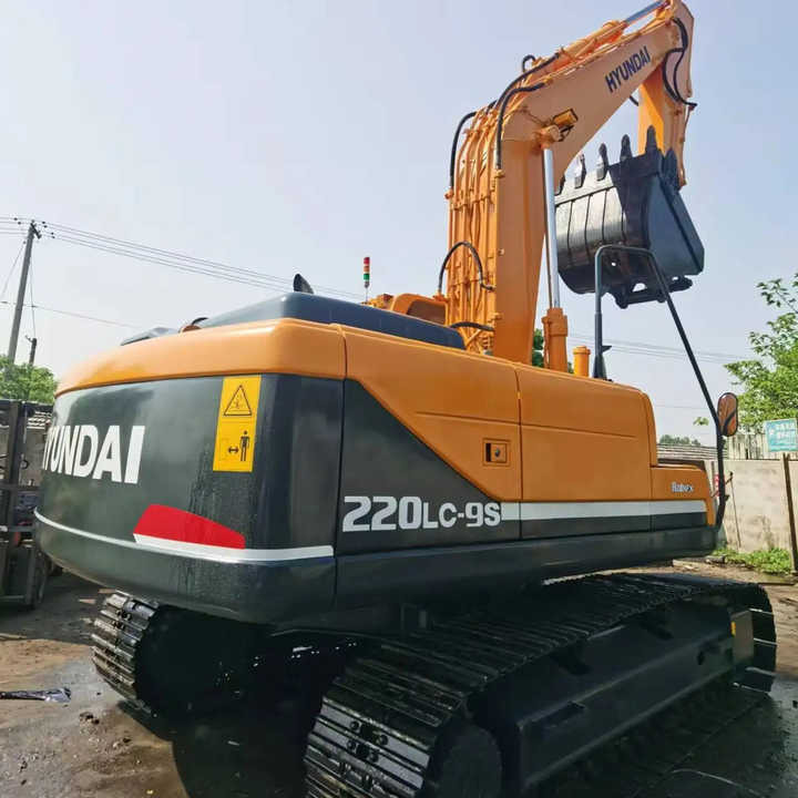 Hyundai Digger 220lc-9s Second Hand Korea Made High Performance Machine Hyundai Excavator for Sale - Crawler excavator: picture 4 Hyundai Digger 220lc-9s Second Hand Korea Made High Performance Machine Hyundai Excavator for Sale - Crawler excavator: picture 4