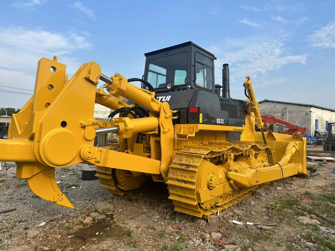 SHANTUI SD32 Used Machine Construction Bulldozer - Bulldozer: picture 5 SHANTUI SD32 Used Machine Construction Bulldozer - Bulldozer: picture 5