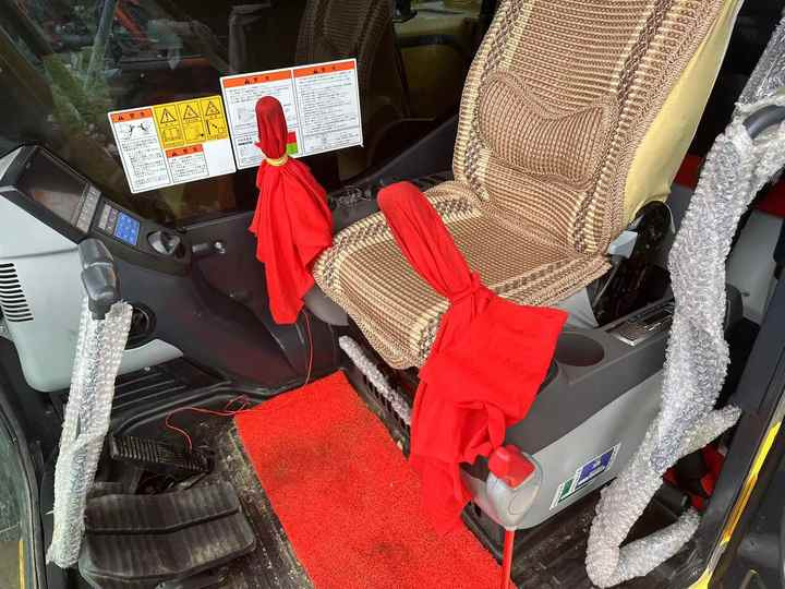 Crawler excavator Second Hand  Komatsu PC210-8 Excavator 21 Ton Crawler Excavator Japan Brand Low Price with Good Quality for SALE: picture 6