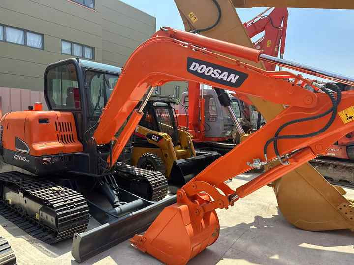 USED Doosan Dx55 Mini Excavator with Good Condition for Sale - Excavator: picture 5 USED Doosan Dx55 Mini Excavator with Good Condition for Sale - Excavator: picture 5