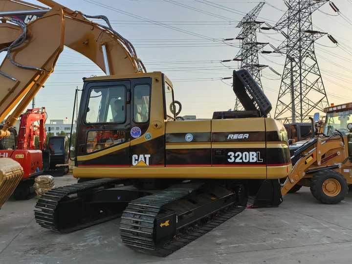 Used Cat Excavator CAT320BL Crawler Excavators Construction Equipment Earth-moving Caterpillar for Sale Excellent Condition - Excavator: picture 4 Used Cat Excavator CAT320BL Crawler Excavators Construction Equipment Earth-moving Caterpillar for Sale Excellent Condition - Excavator: picture 4