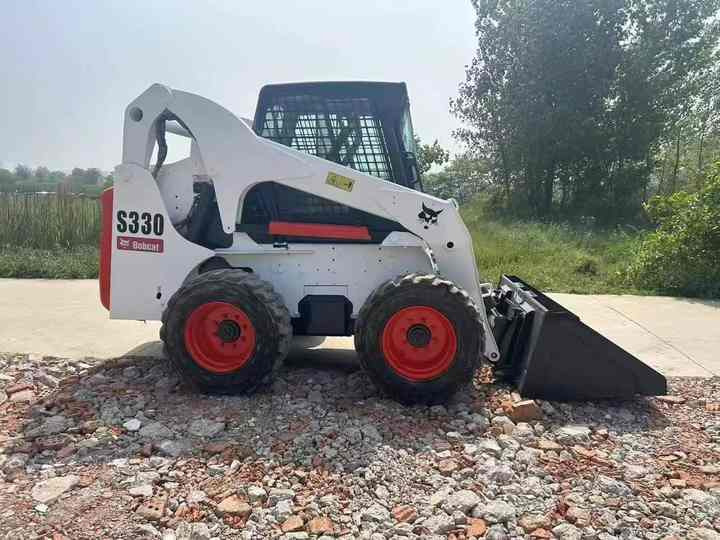 Used Heavy Construction Equipment bobcat S330 Second Hand Skid Steers Used Machine Hot Sale - Skid steer loader: picture 5 Used Heavy Construction Equipment bobcat S330 Second Hand Skid Steers Used Machine Hot Sale - Skid steer loader: picture 5