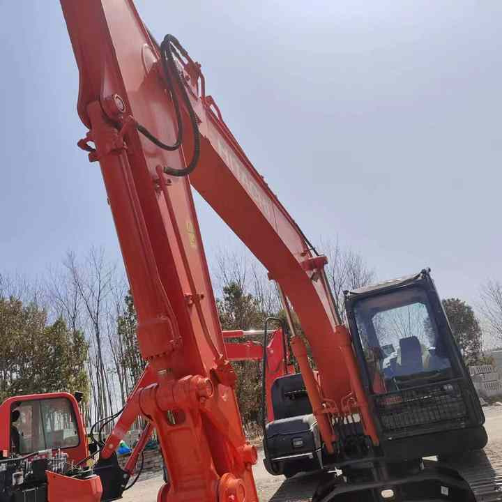 Used Hitachi ZX130 Excavator Japan Made Hitachi Used Excavator Zx120 Zx130 for Sale - Excavator: picture 4 Used Hitachi ZX130 Excavator Japan Made Hitachi Used Excavator Zx120 Zx130 for Sale - Excavator: picture 4