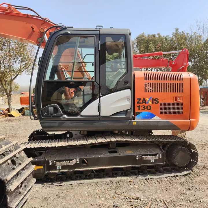 Used Hitachi ZX130 Excavator Japan Made Hitachi Used Excavator Zx120 Zx130 for Sale - Excavator: picture 2 Used Hitachi ZX130 Excavator Japan Made Hitachi Used Excavator Zx120 Zx130 for Sale - Excavator: picture 2