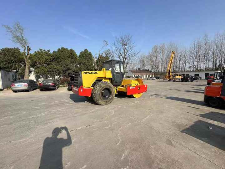 Used Hotsale Second hand high quality DYUAPAC 301D - Compactor: picture 5 Used Hotsale Second hand high quality DYUAPAC 301D - Compactor: picture 5