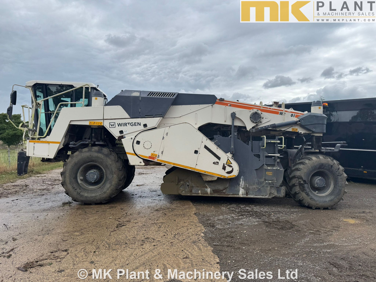 WIRTGEN WR200i - Soil stabilizer: picture 2 WIRTGEN WR200i - Soil stabilizer: picture 2