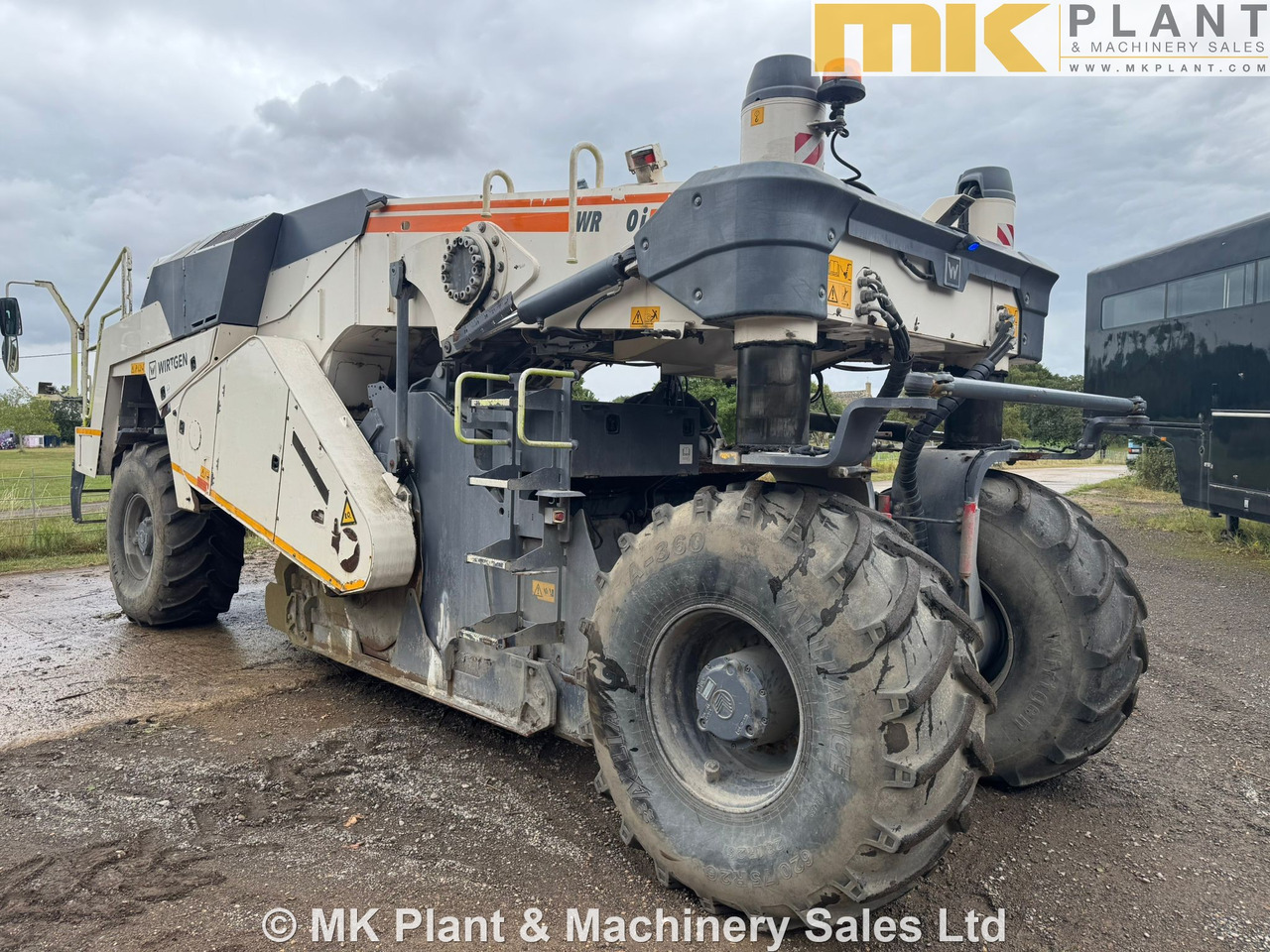 WIRTGEN WR200i - Soil stabilizer: picture 3 WIRTGEN WR200i - Soil stabilizer: picture 3