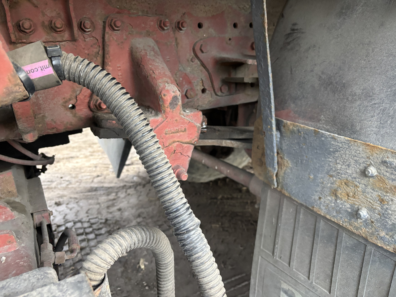 RENAULT Premium 260 - Curtainsider truck: picture 5 RENAULT Premium 260 - Curtainsider truck: picture 5