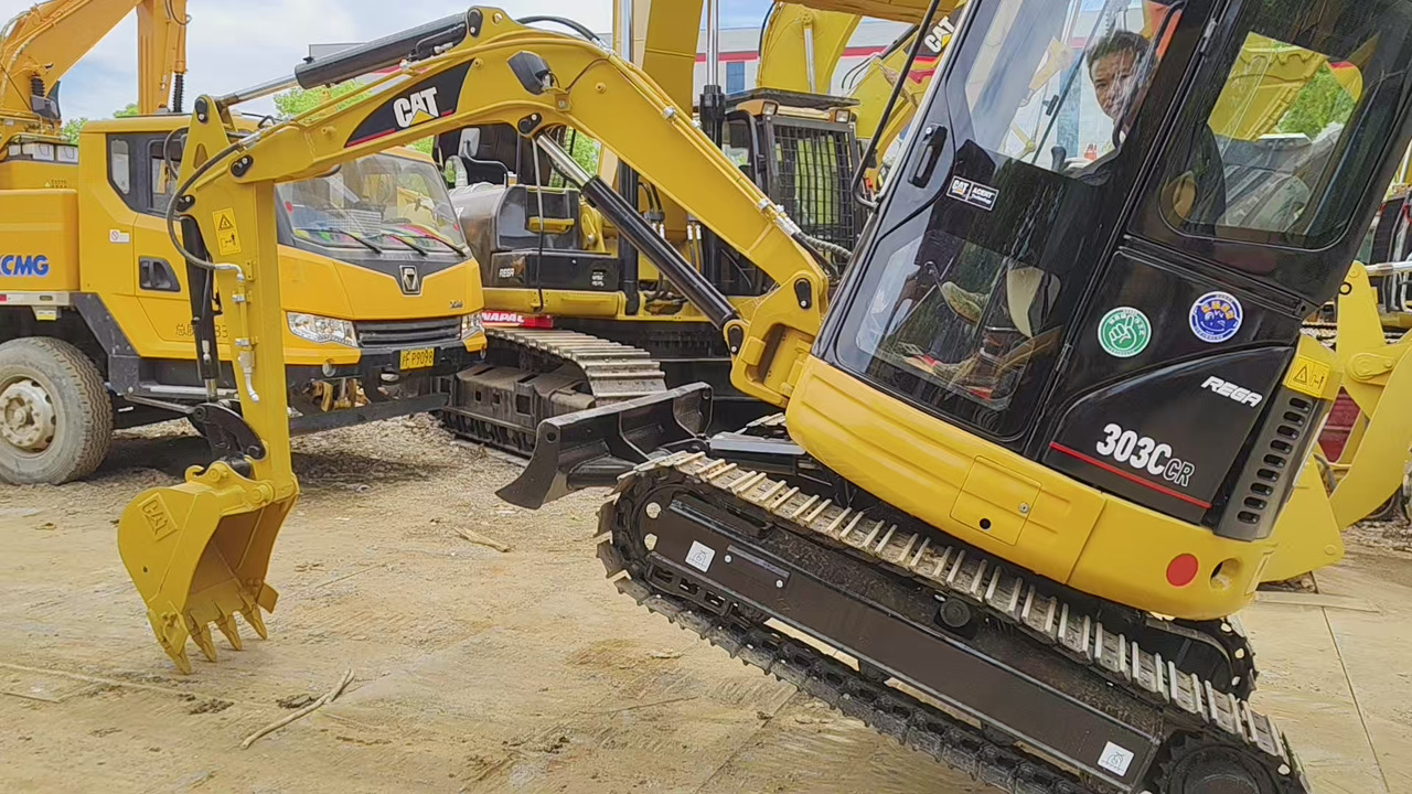 CATERPILLAR 303CR - Mini excavator: picture 2 CATERPILLAR 303CR - Mini excavator: picture 2