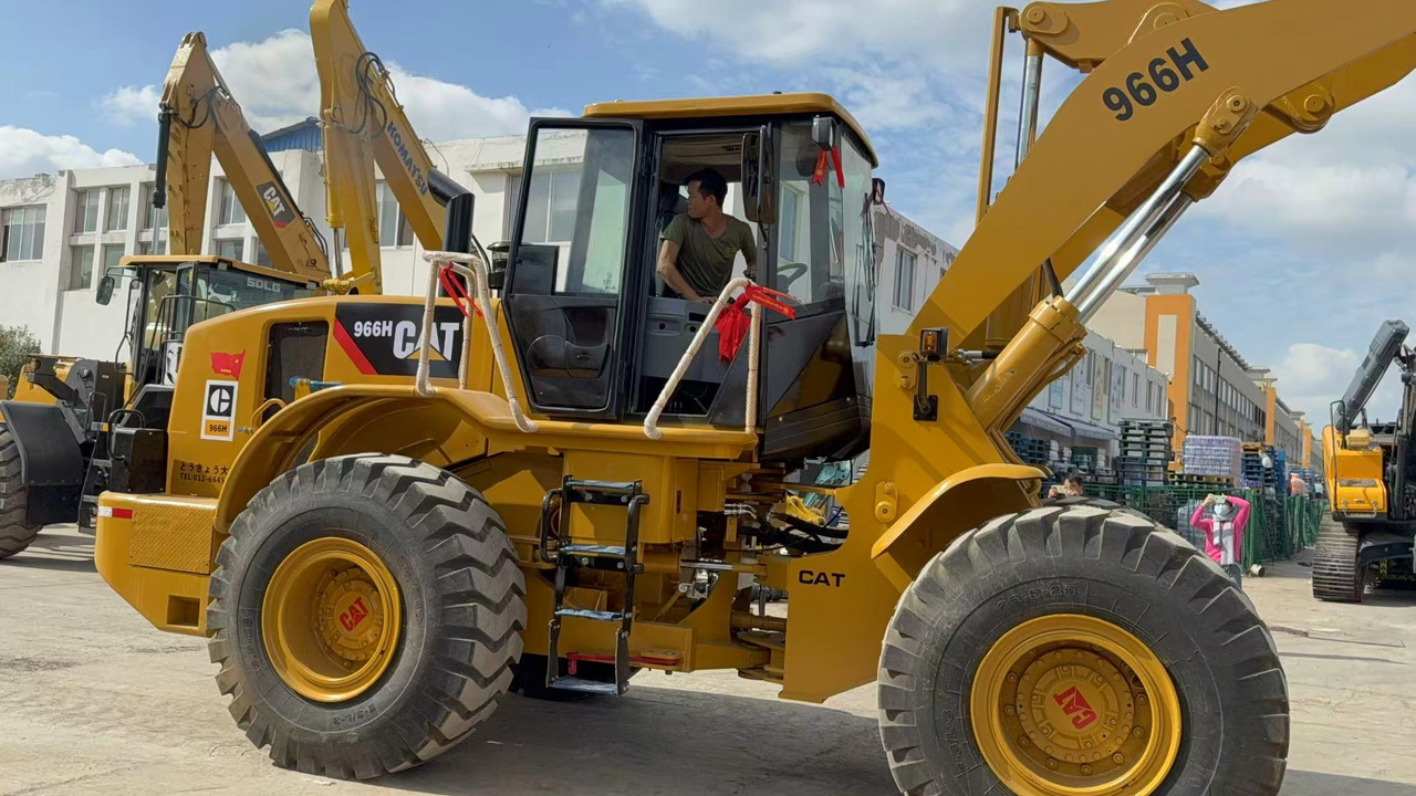 CATERPILLAR 966H - Wheel loader: picture 3 CATERPILLAR 966H - Wheel loader: picture 3