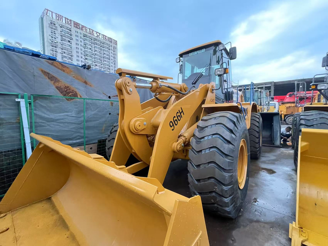 CATERPILLAR 966H - Wheel loader: picture 4 CATERPILLAR 966H - Wheel loader: picture 4