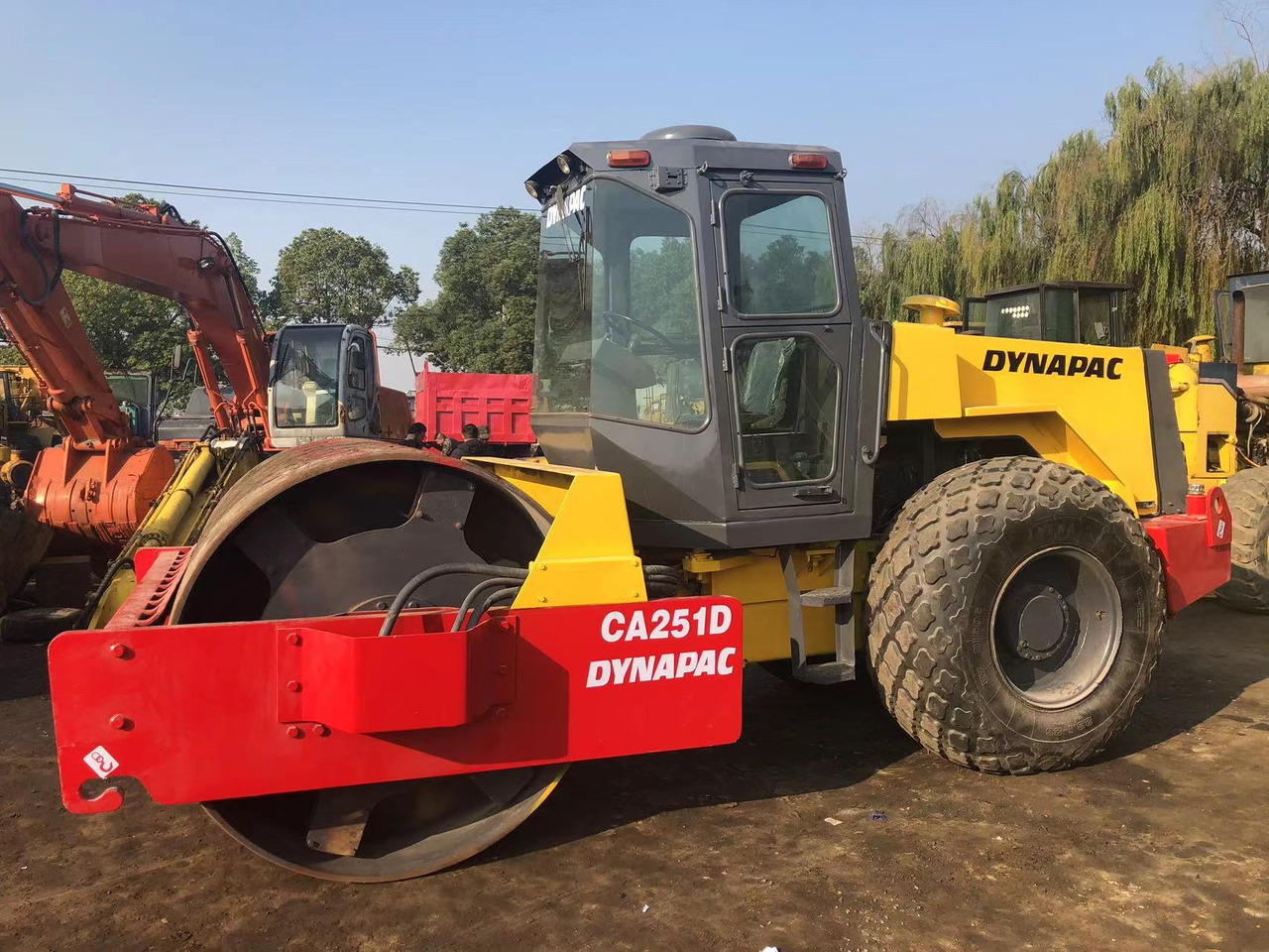 DYNAPAC CA251D - Road roller: picture 2 DYNAPAC CA251D - Road roller: picture 2