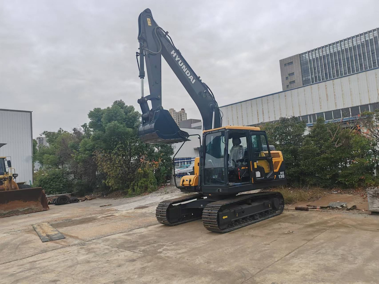 HYUNDAI HX130 - Crawler excavator: picture 1 HYUNDAI HX130 - Crawler excavator: picture 1
