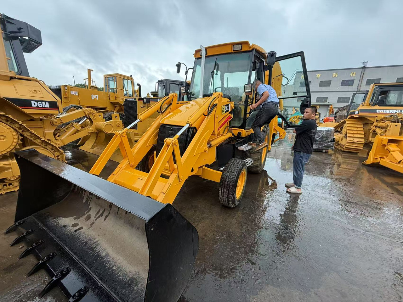 JCB 3CX - Backhoe loader: picture 1 JCB 3CX - Backhoe loader: picture 1