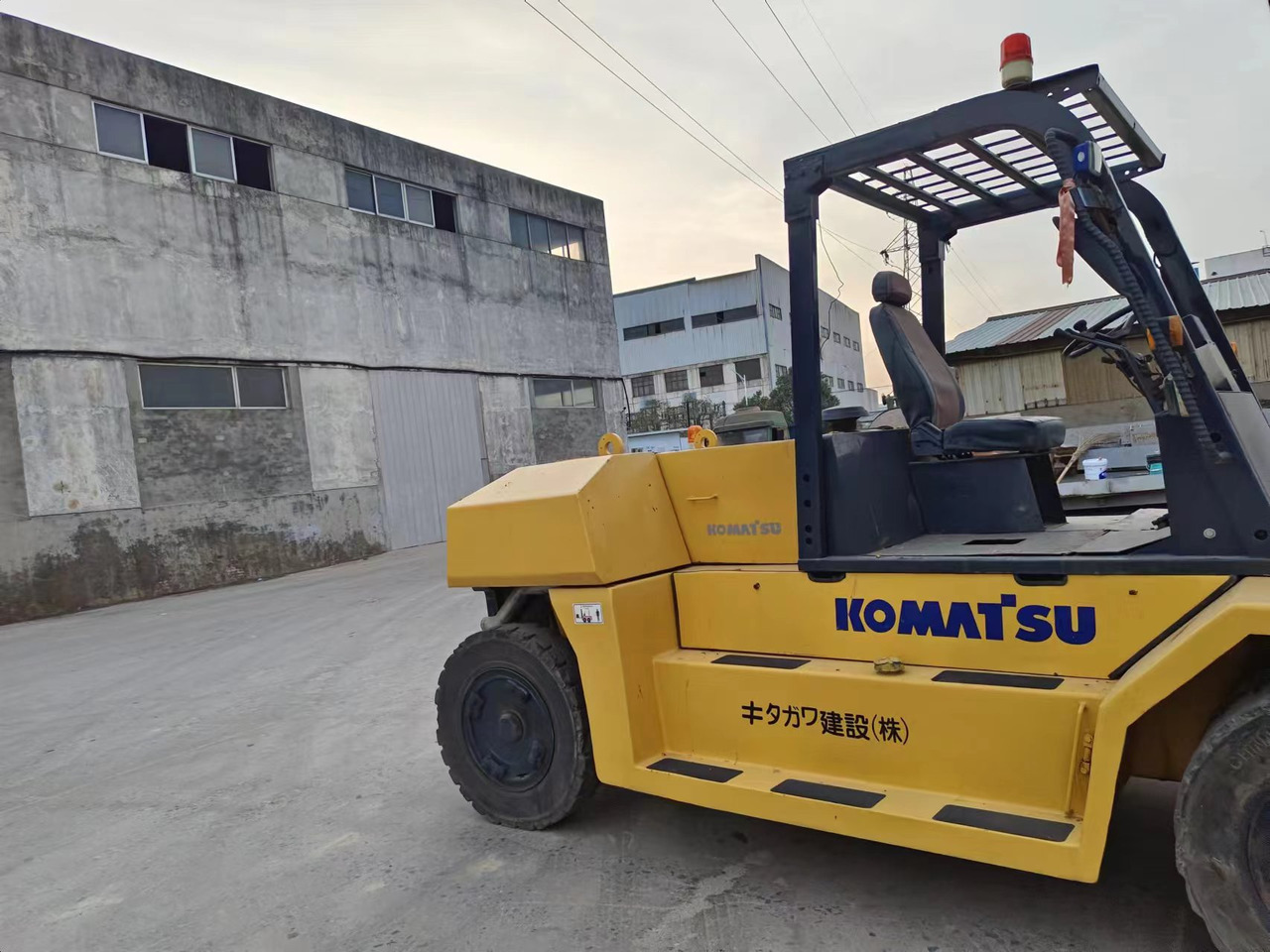 KOMATSU 15-ton - Diesel forklift: picture 4 KOMATSU 15-ton - Diesel forklift: picture 4