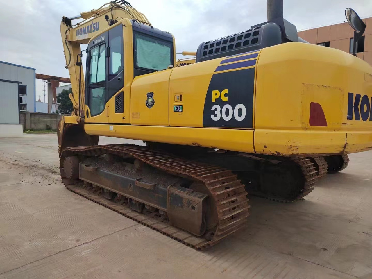 KOMATSU PC300-8 - Crawler excavator: picture 2 KOMATSU PC300-8 - Crawler excavator: picture 2