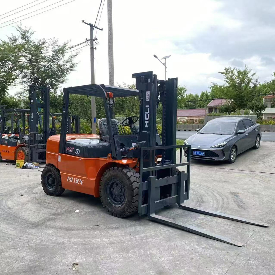 TOYOTA 50 - Diesel forklift: picture 4 TOYOTA 50 - Diesel forklift: picture 4