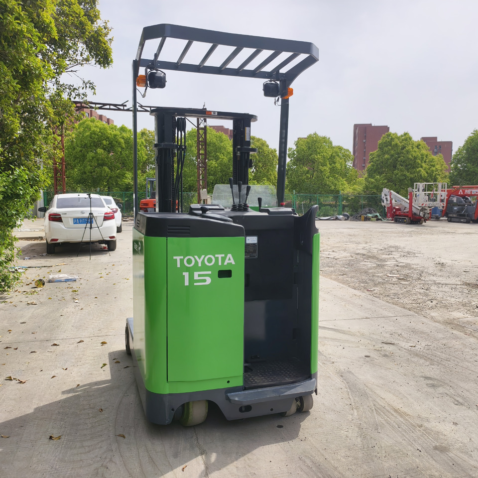 TOYOTA 7FBR15 - Electric forklift: picture 5 TOYOTA 7FBR15 - Electric forklift: picture 5
