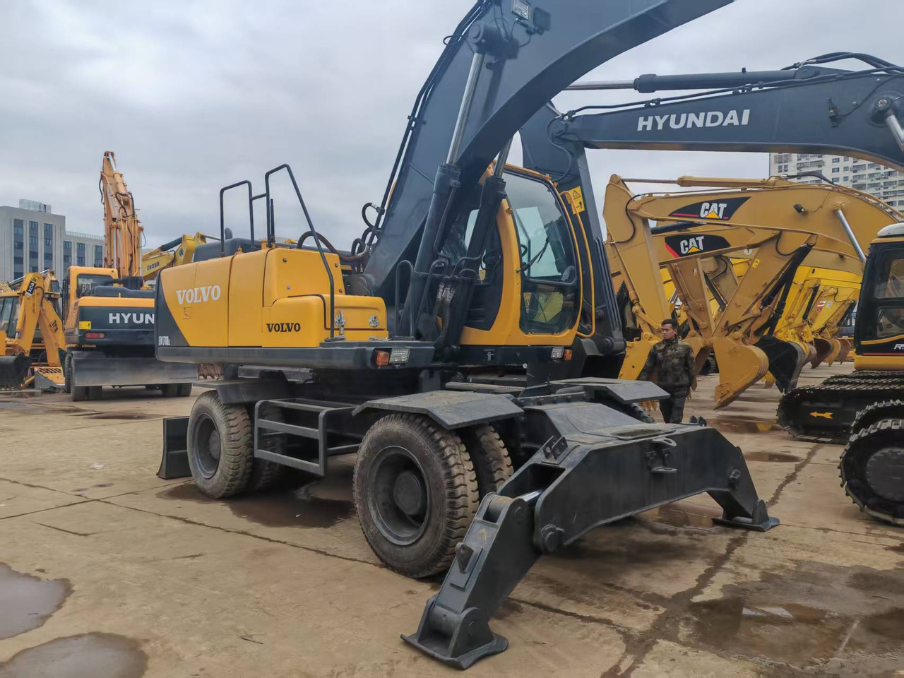 VOLVO EW170BLC - Wheel excavator: picture 2 VOLVO EW170BLC - Wheel excavator: picture 2