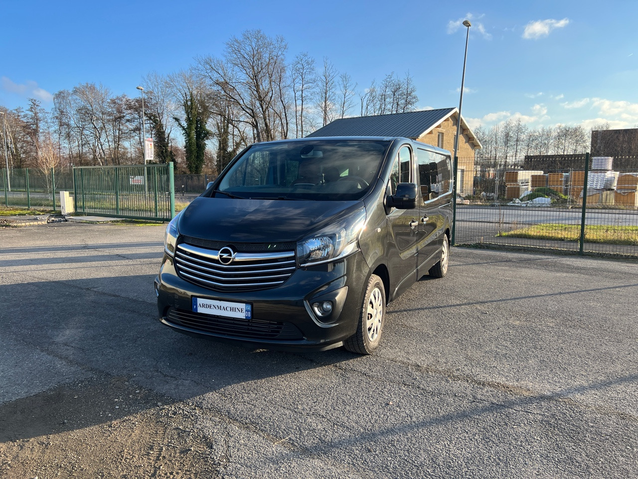 OPEL Vivaro 5 Places L2H1 Grand Confort 145ch 1.6 CDTI - Combi van: picture 1 OPEL Vivaro 5 Places L2H1 Grand Confort 145ch 1.6 CDTI - Combi van: picture 1