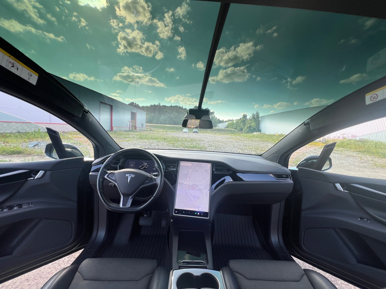 TESLA Model X 75D Autopilot SOH 93% 5 Places - SUV: picture 2 TESLA Model X 75D Autopilot SOH 93% 5 Places - SUV: picture 2