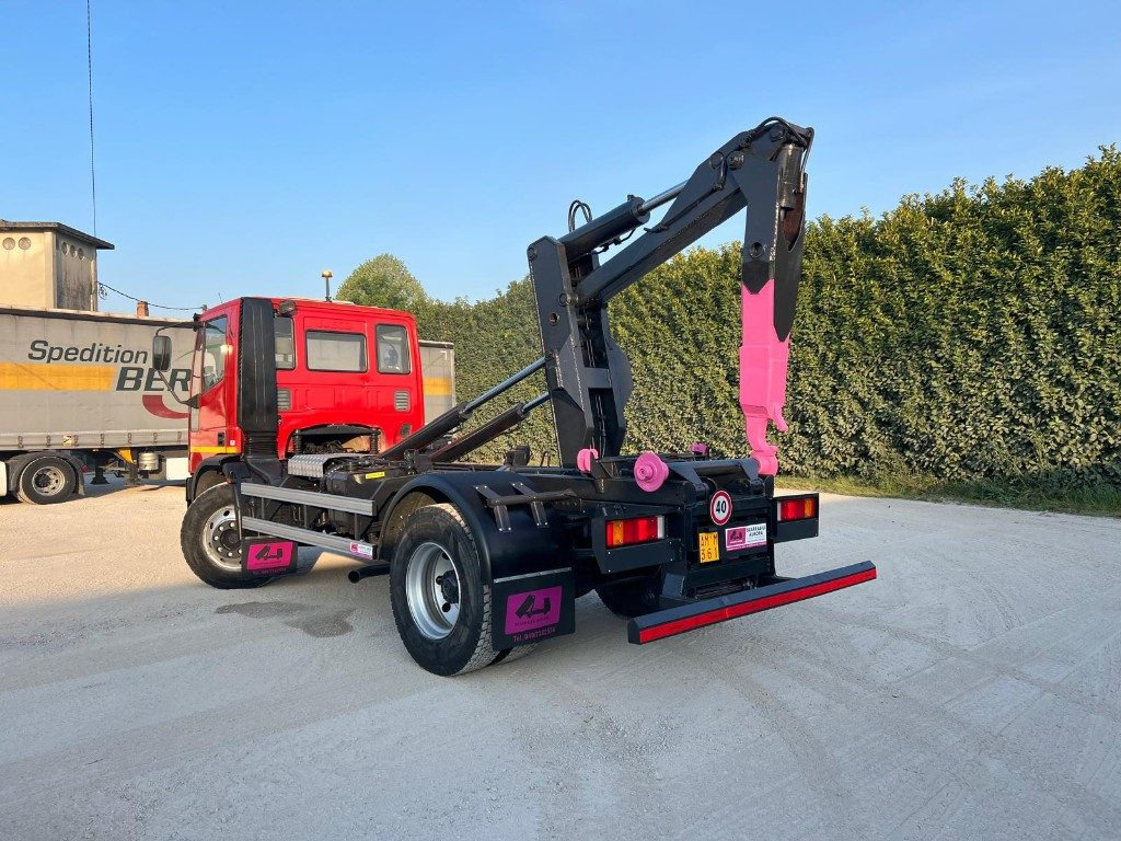 IVECO EUROCARGO 150E18K SCARRABILE - Hook lift truck: picture 5 IVECO EUROCARGO 150E18K SCARRABILE - Hook lift truck: picture 5