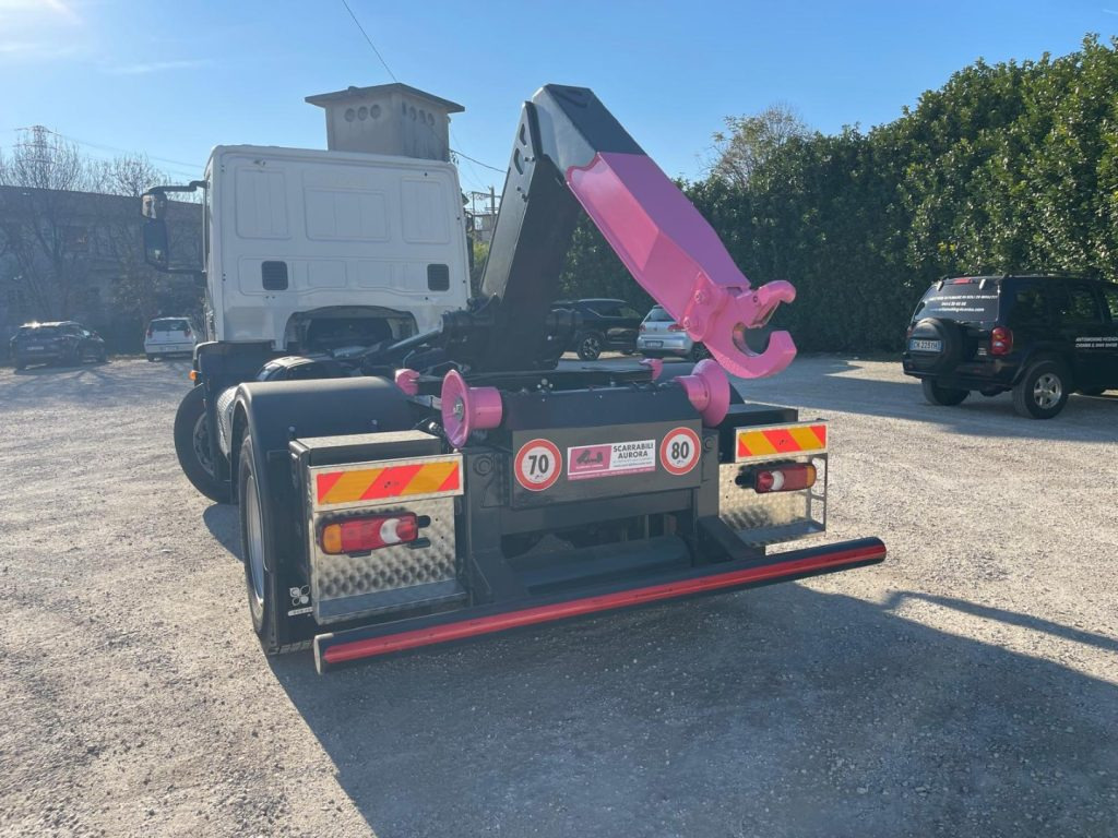 IVECO EUROCARGO 180E25 CON SCARRABILE NUOVO - Hook lift truck: picture 5 IVECO EUROCARGO 180E25 CON SCARRABILE NUOVO - Hook lift truck: picture 5