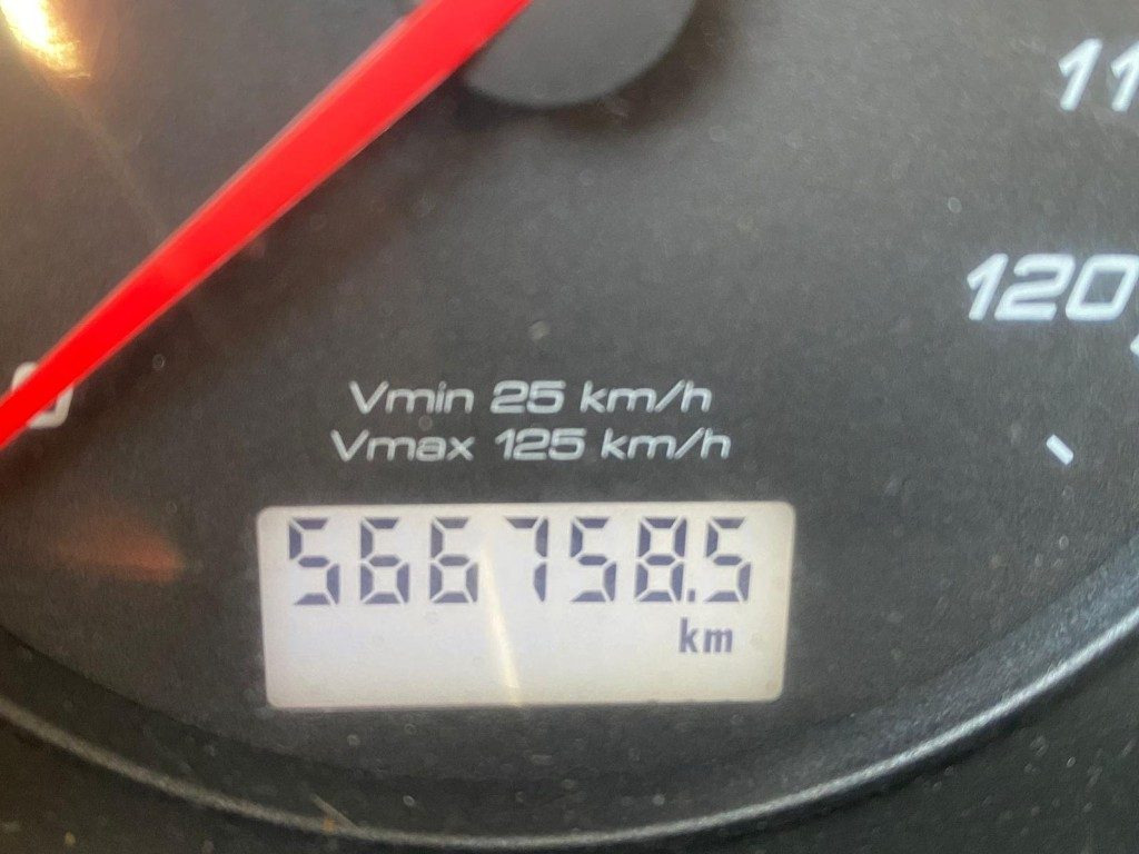 IVECO STRALIS 310 SCARRABILE FULL PNEUMATICO - Hook lift truck: picture 3 IVECO STRALIS 310 SCARRABILE FULL PNEUMATICO - Hook lift truck: picture 3