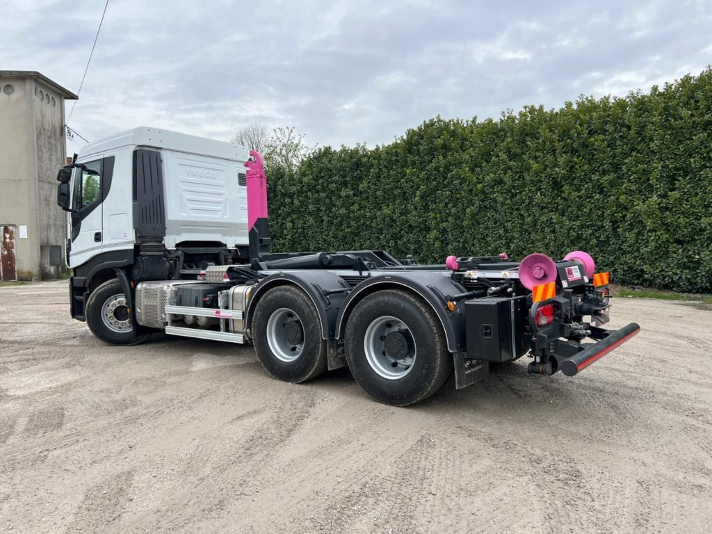 IVECO STRALIS X-WAY 510 TRAKKER SCARRABILE - Hook lift truck: picture 3 IVECO STRALIS X-WAY 510 TRAKKER SCARRABILE - Hook lift truck: picture 3