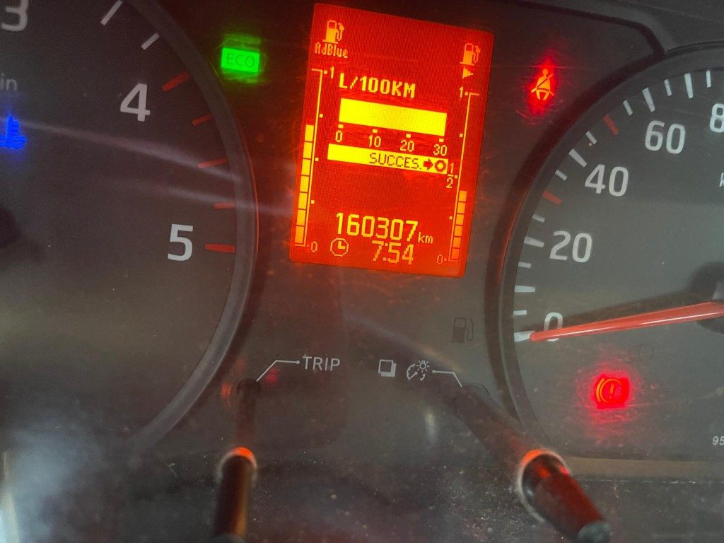 Hook lift truck NISSAN NT400 SCARRABILE PATENTE B: picture 9 Hook lift truck NISSAN NT400 SCARRABILE PATENTE B: picture 9