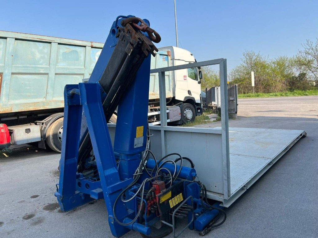 PIANALE SCARRABILE USATO SENZA SPONDE - Roll-off container: picture 1 PIANALE SCARRABILE USATO SENZA SPONDE - Roll-off container: picture 1