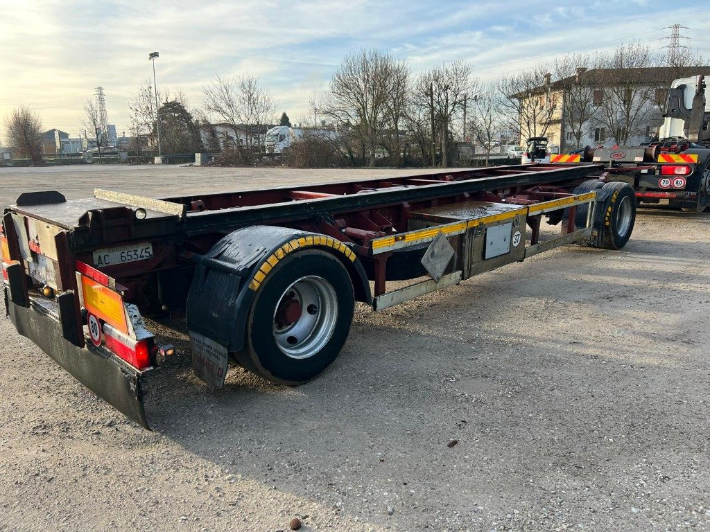 ZORZI RIMORCHIO ZORZI 20 R073 SCARRABILE PNEUMATICO - Roll-off/ Skip trailer: picture 4 ZORZI RIMORCHIO ZORZI 20 R073 SCARRABILE PNEUMATICO - Roll-off/ Skip trailer: picture 4