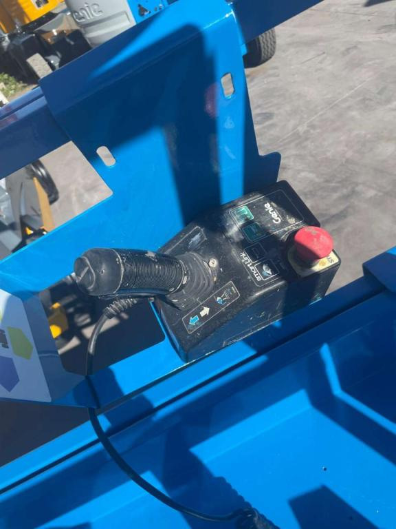 Genie GS-1932 leasing Genie GS-1932: picture 11 Genie GS-1932 leasing Genie GS-1932: picture 11