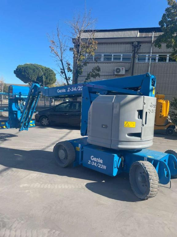 Genie Z34/22N - Articulated boom: picture 4 Genie Z34/22N - Articulated boom: picture 4