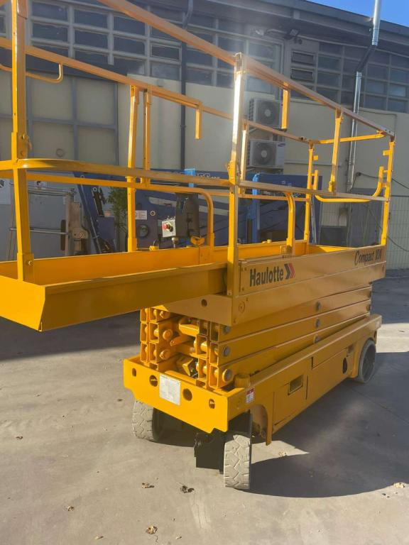 Scissor lift Haulotte COMPACT 10N: picture 10