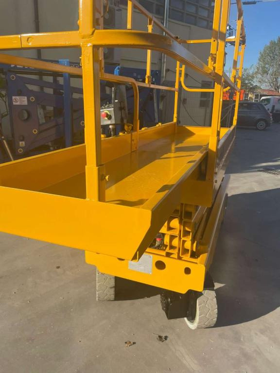 Scissor lift Haulotte COMPACT 10N: picture 12