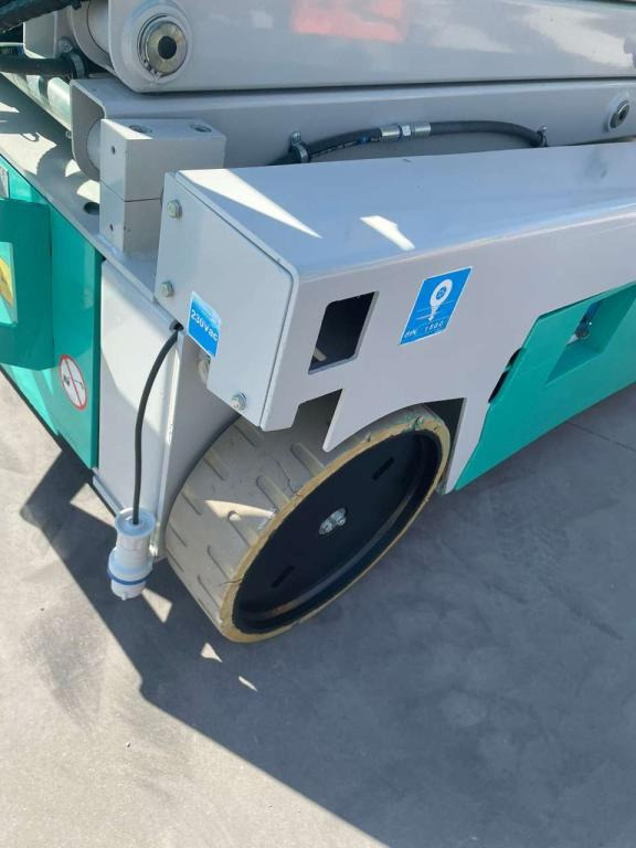 Imer IM12122 - Scissor lift: picture 4 Imer IM12122 - Scissor lift: picture 4