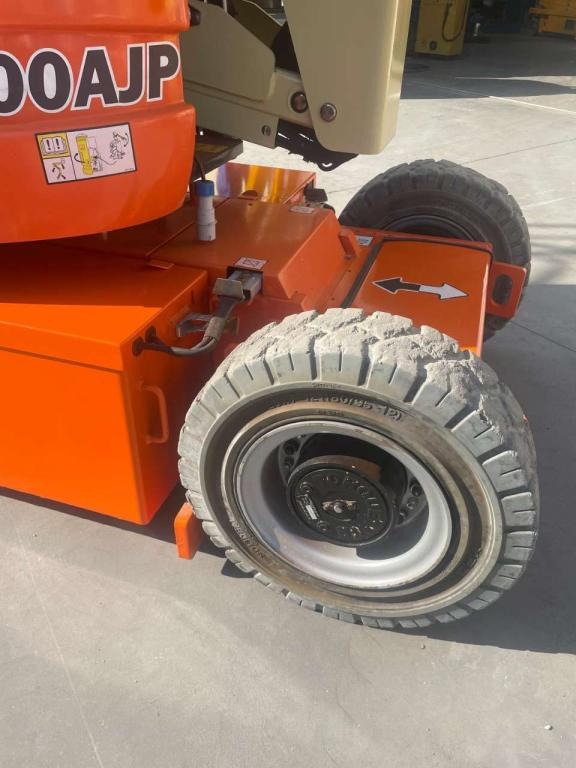 JLG E300AJP - Articulated boom: picture 3 JLG E300AJP - Articulated boom: picture 3