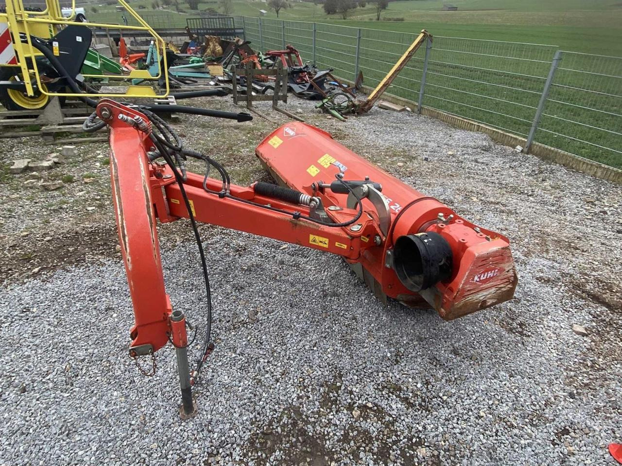 Kuhn TBES 262 - Verge mower: picture 4 Kuhn TBES 262 - Verge mower: picture 4