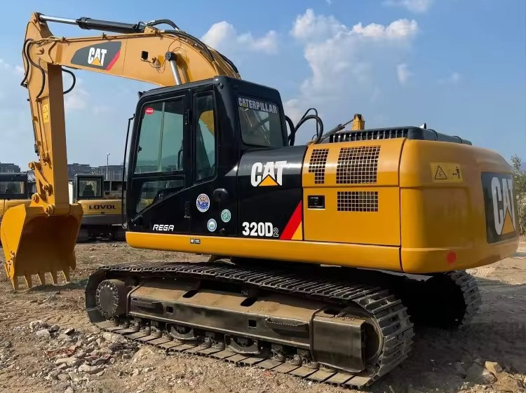 CATERPILLAR Crawler excavator Used excavator cat320 Japan brand Used CAT 320 Excavator Caterpillar 320D Crawler Excavator CAT320 used digger for sale - Crawler excavator: picture 3 CATERPILLAR Crawler excavator Used excavator cat320 Japan brand Used CAT 320 Excavator Caterpillar 320D Crawler Excavator CAT320 used digger for sale - Crawler excavator: picture 3