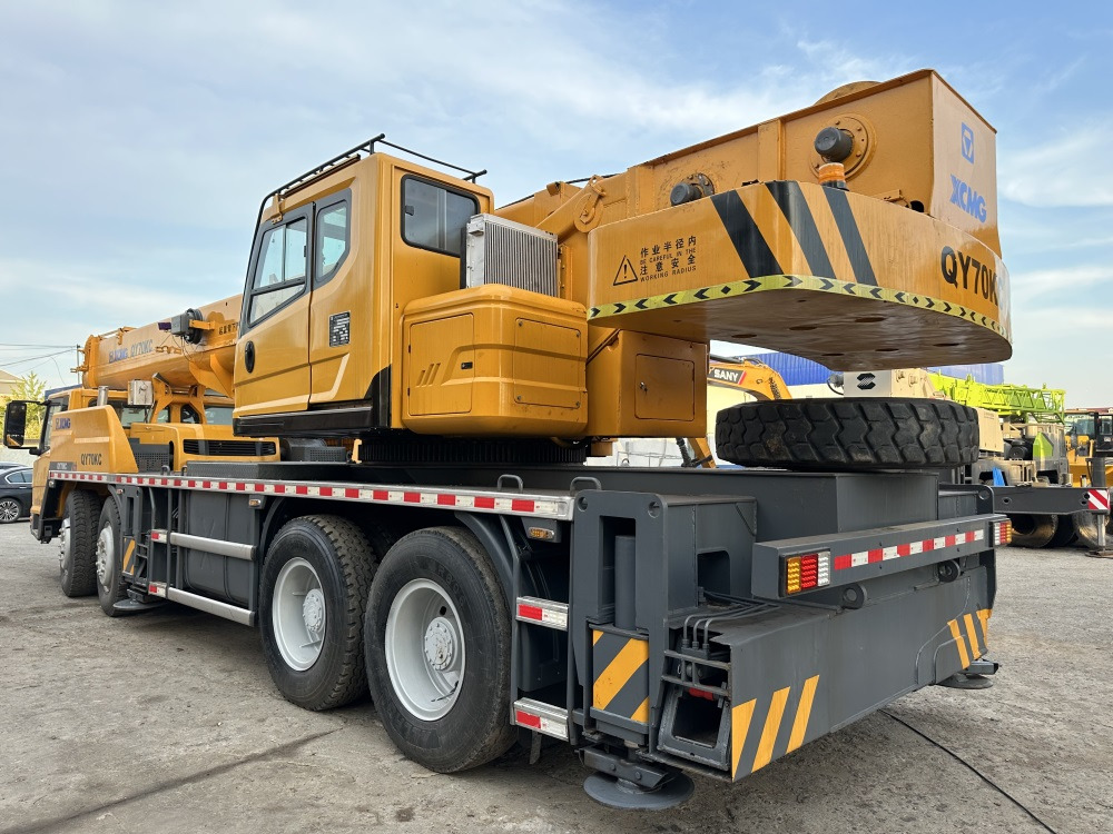 XCMG qy70kc xct75 qy75kc 70ton 75 ton 80 ton 85 ton 90 ton 100 ton 110 ton 130 ton truck crane - Mobile crane: picture 3 XCMG qy70kc xct75 qy75kc 70ton 75 ton 80 ton 85 ton 90 ton 100 ton 110 ton 130 ton truck crane - Mobile crane: picture 3