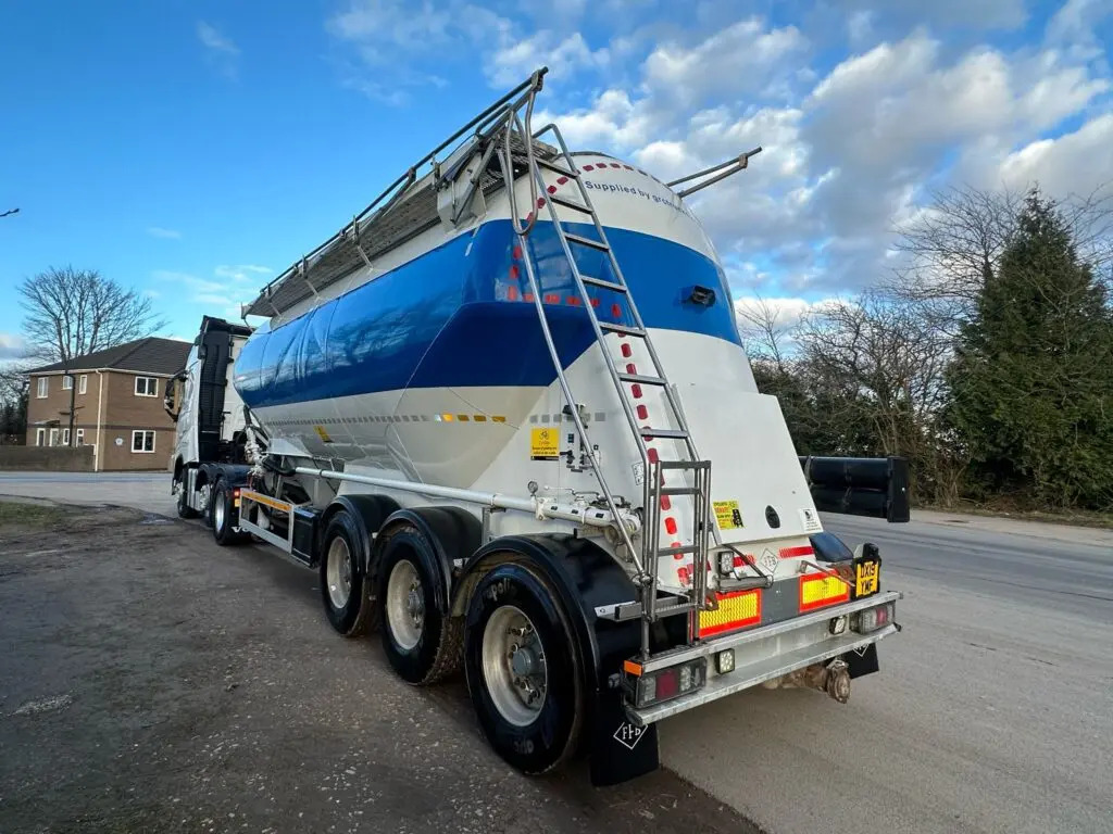 Feldbinder Powder Tanker - Silo semi-trailer: picture 4 Feldbinder Powder Tanker - Silo semi-trailer: picture 4