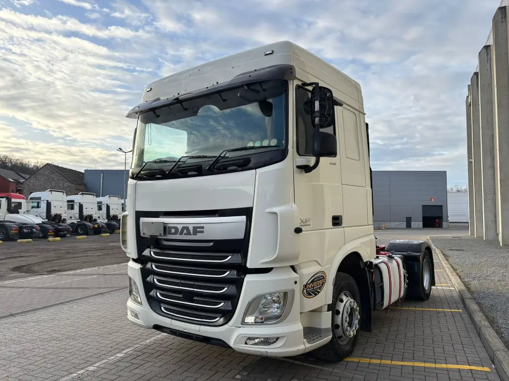 DAF XF 106.440 6x2 (ADR - Hydraulic) - RHD (DVP) - Tractor unit: picture 4 DAF XF 106.440 6x2 (ADR - Hydraulic) - RHD (DVP) - Tractor unit: picture 4