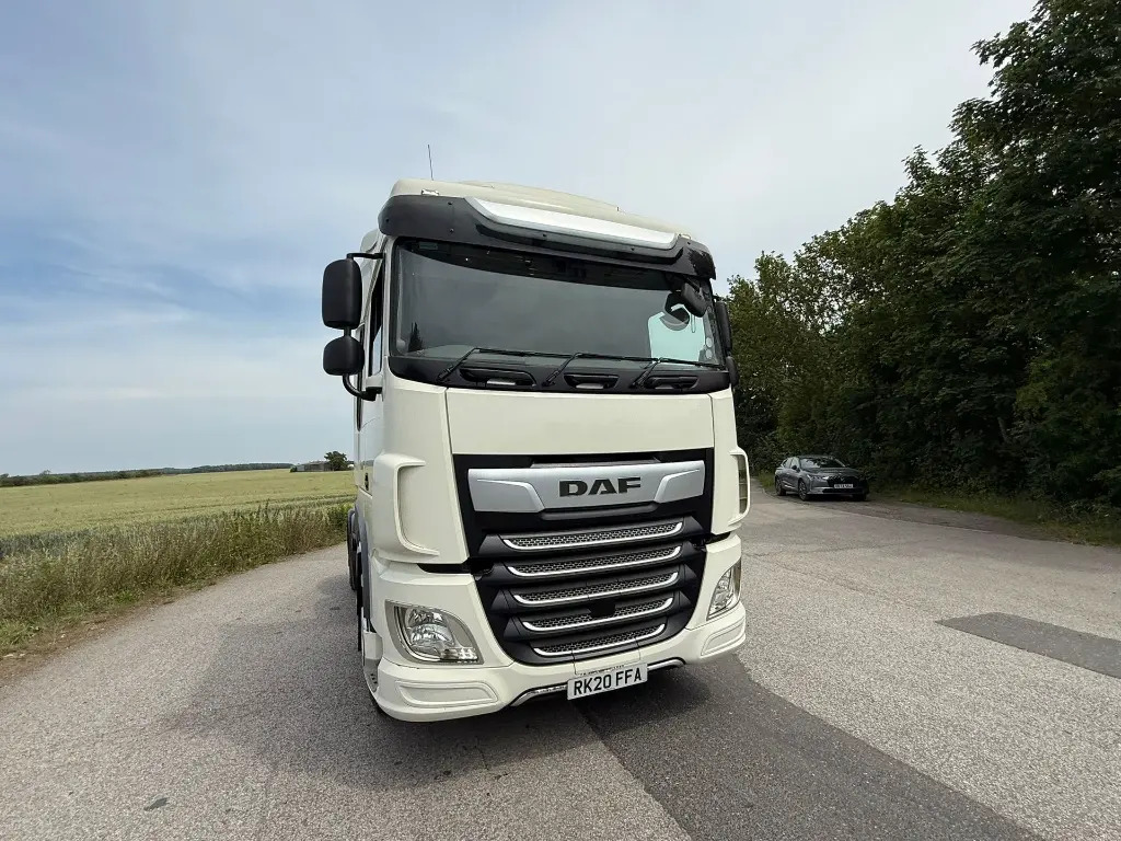 DAF XF 106 6x2 - RHD (FFA) - Tractor unit: picture 2 DAF XF 106 6x2 - RHD (FFA) - Tractor unit: picture 2