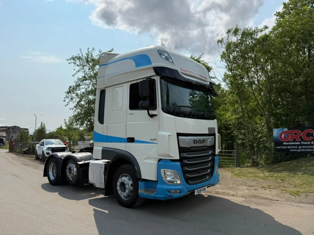 DAF XF 106 6x2 - RHD (PXM) - Tractor unit: picture 4 DAF XF 106 6x2 - RHD (PXM) - Tractor unit: picture 4