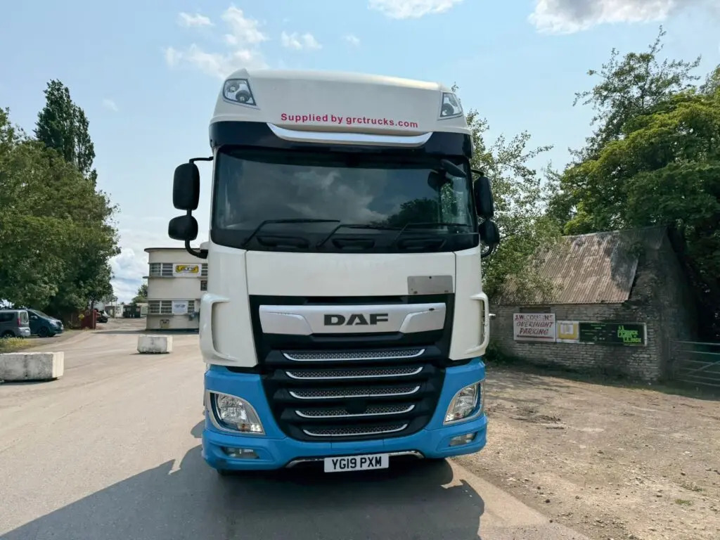 DAF XF 106 6x2 - RHD (PXM) - Tractor unit: picture 3 DAF XF 106 6x2 - RHD (PXM) - Tractor unit: picture 3