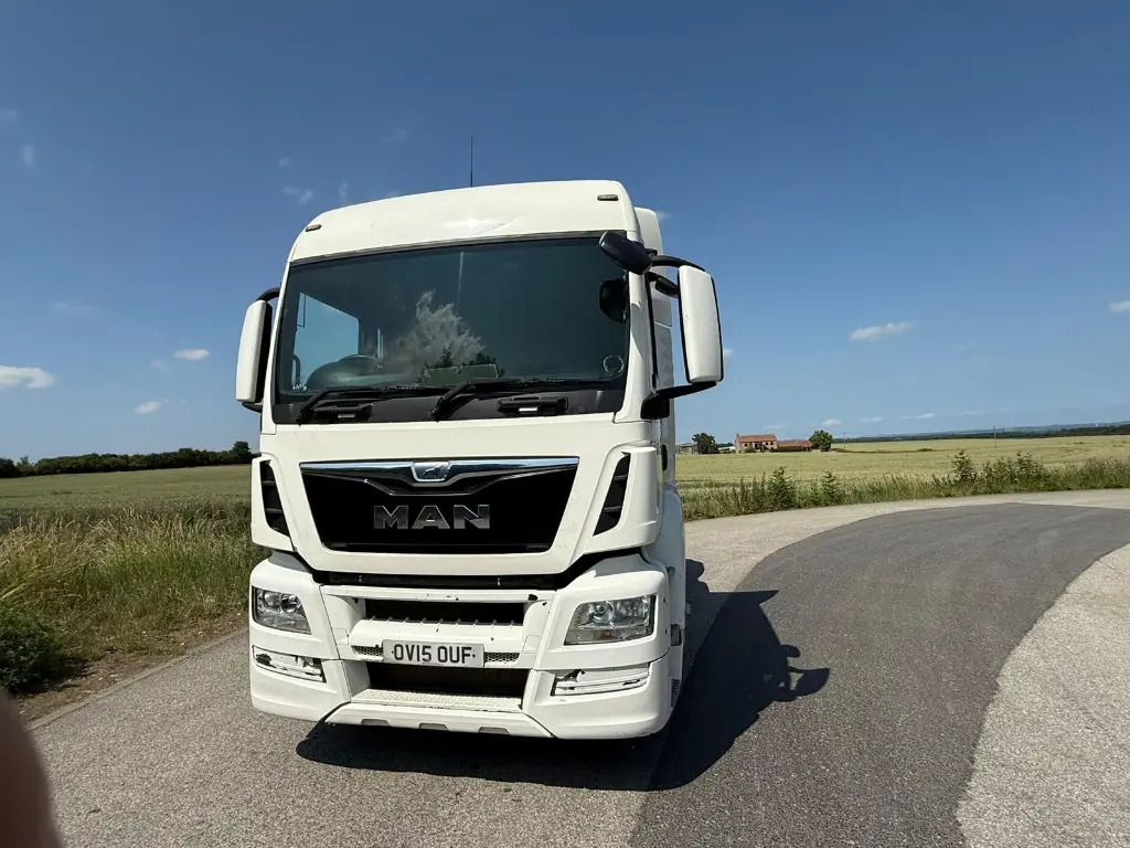 MAN TGS 26.440 6x2 - RHD (OUF) - Tractor unit: picture 5 MAN TGS 26.440 6x2 - RHD (OUF) - Tractor unit: picture 5