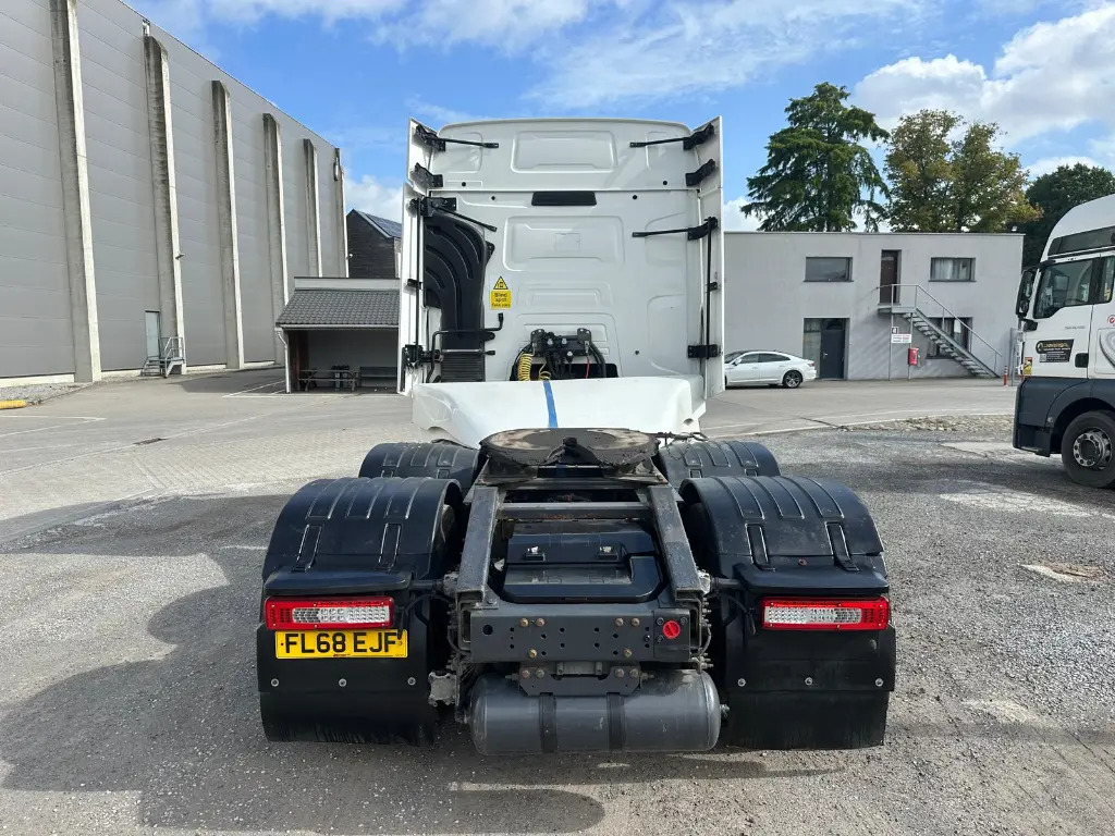 Renault T 460 6x2 - RHD (EJF) - Tractor unit: picture 5 Renault T 460 6x2 - RHD (EJF) - Tractor unit: picture 5