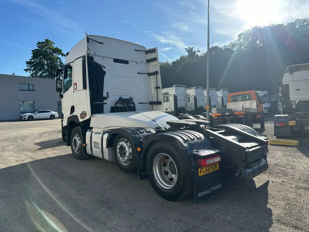 Renault T 460 6x2 - RHD (EOK) - Tractor unit: picture 5 Renault T 460 6x2 - RHD (EOK) - Tractor unit: picture 5